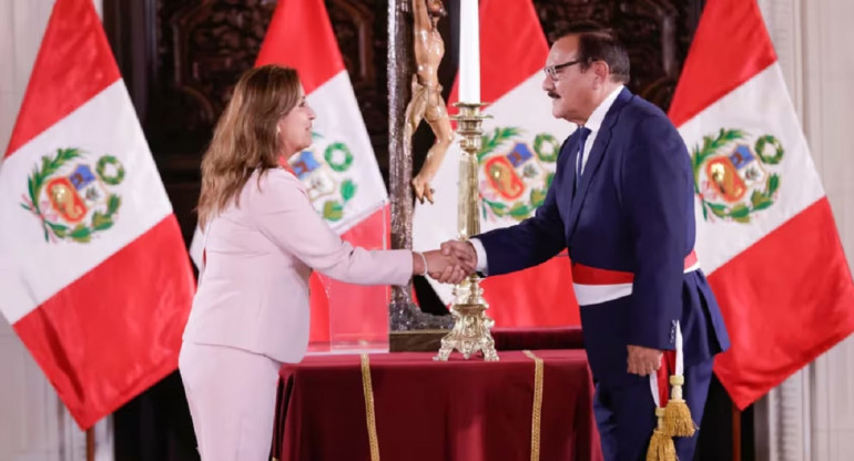 Dina Boluarte y Walter Ortiz; Perú. Foto: Presidencia de Perú