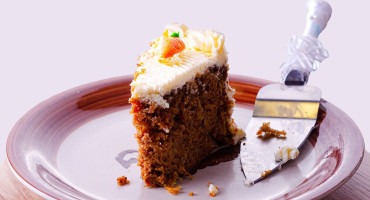 Carrot cake, torta saludable, avena. Foto Unsplash.