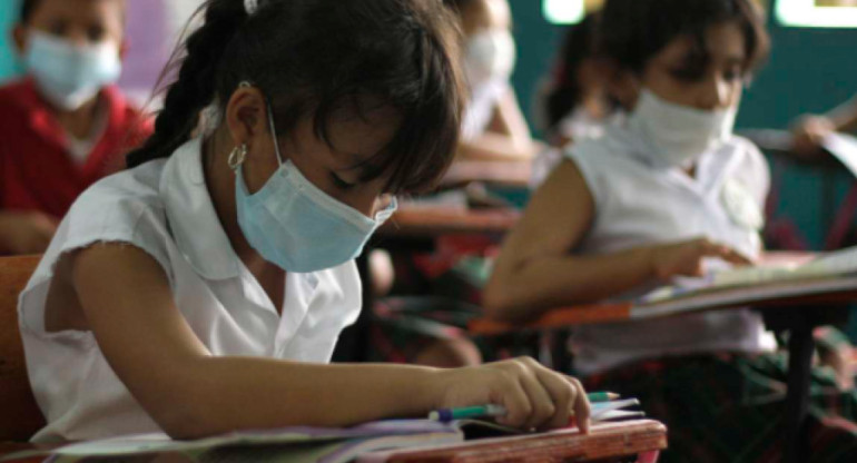 Niños, contaminación, salud mental. Foto: x