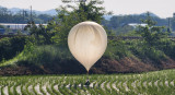 Corea del Norte envía globos con desechos al Sur. Foto: Reuters.