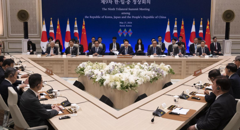 Reunión trilateral entre Japón, Corea del Sur y China. Foto: EFE
