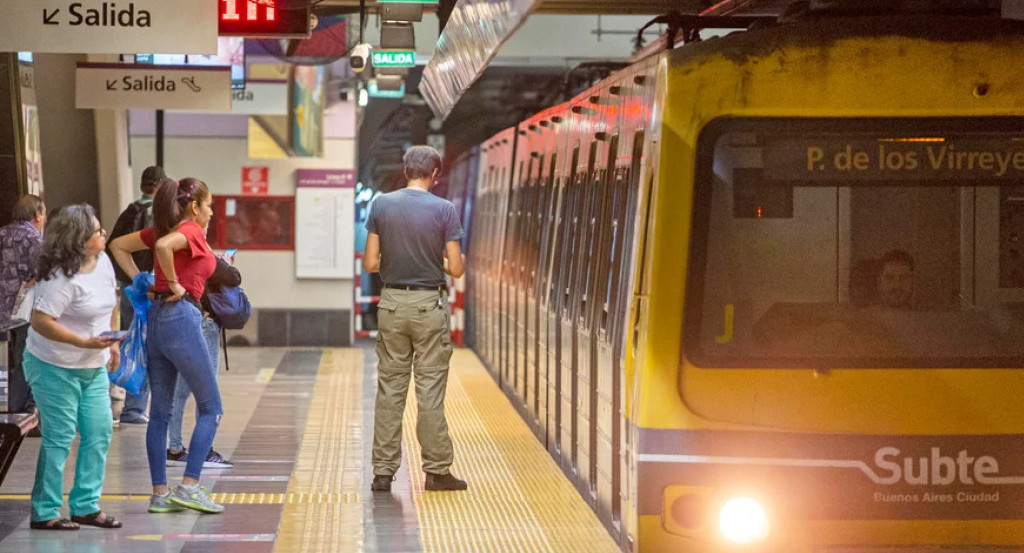 Subte, transporte público. Foto: NA