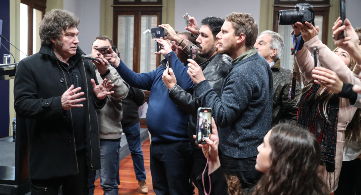 Javier Milei habló con periodistas. Foto: Prensa Presidencia