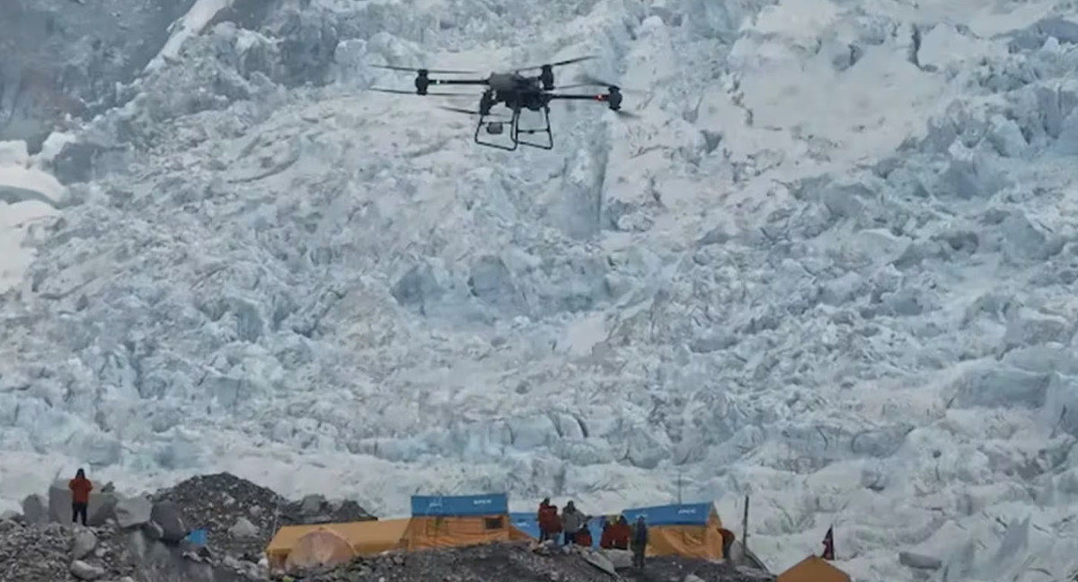 El dron de la empresa DJI que hizo un traslado en el Everest. Foto: DJI.