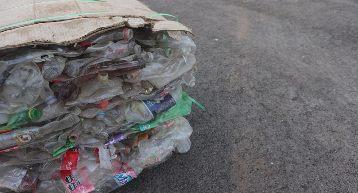 Pavimentan calles con plástico reciclado. Foto: Gobierno de Jujuy