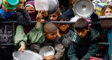 Niños en la Franja de Gaza; hambruna. Foto: Reuters.