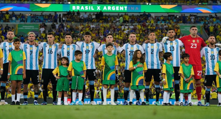Selección Argentina vs. Brasil. Foto: Instagram @locelsogiovani.