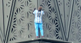 Youtuber polaco escalando edificio en Puerto Madero. Foto: NA.