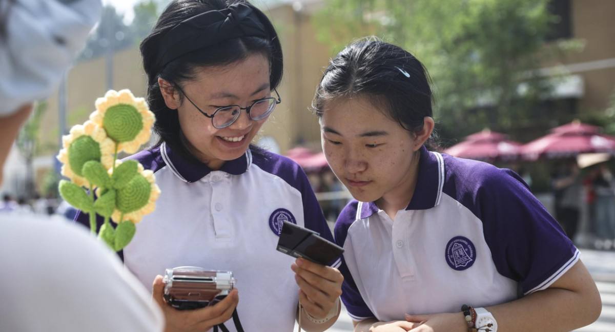 Estudiantes chinos participaron del gaokao, el multitudinario examen de ingreso a la universidad. Foto: EFE.