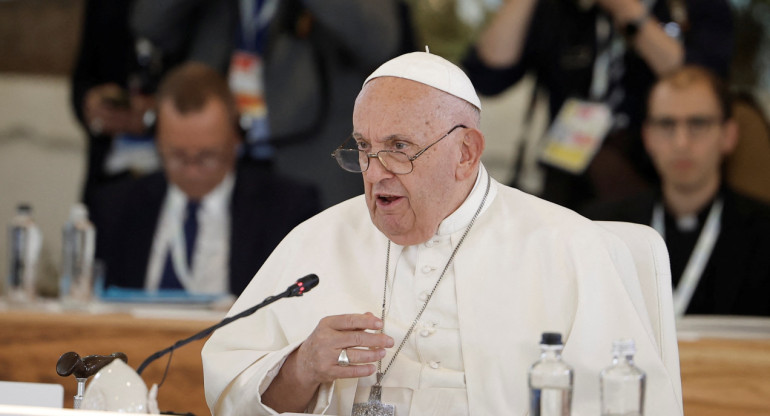 Papa Francisco en el G7. Foto: Reuters.