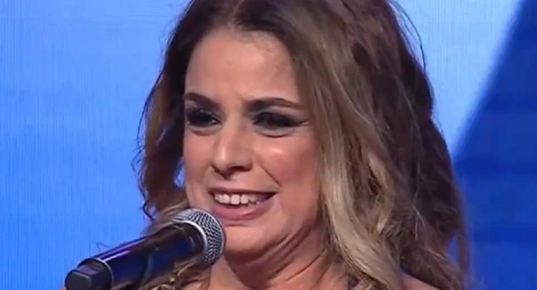 Marina Calabró en los Martín Fierro de Radio 2024. Foto: captura América TV.