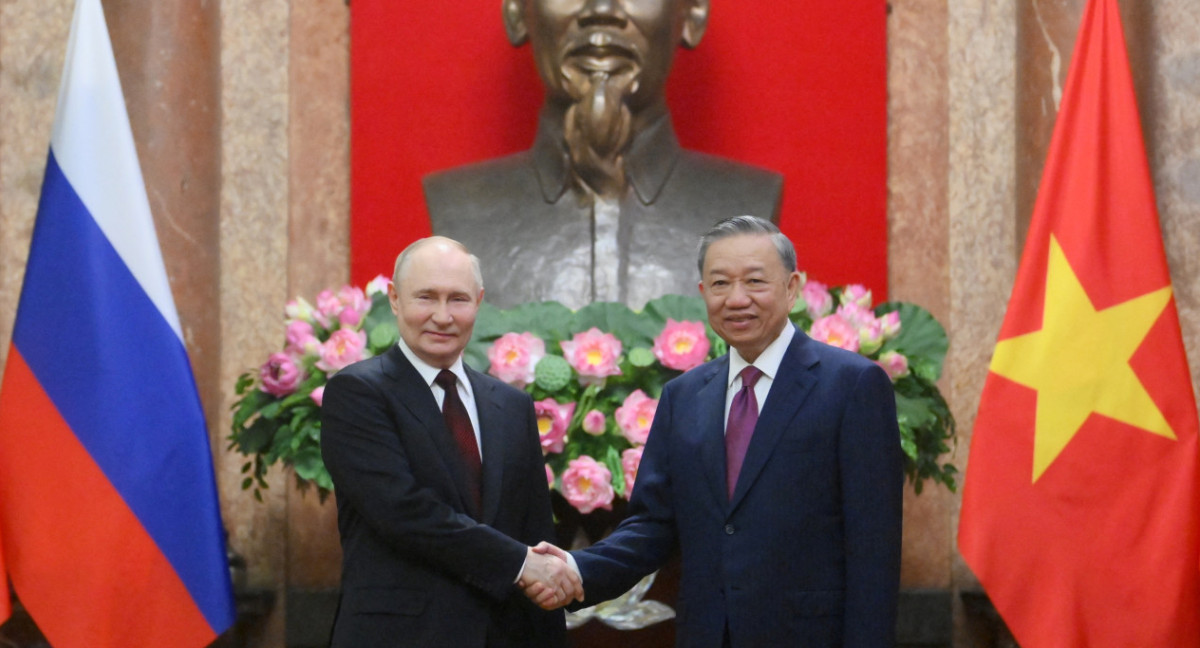 Vladimir Putin y el presidente de Vietnam, To Lam. Foto: Reuters