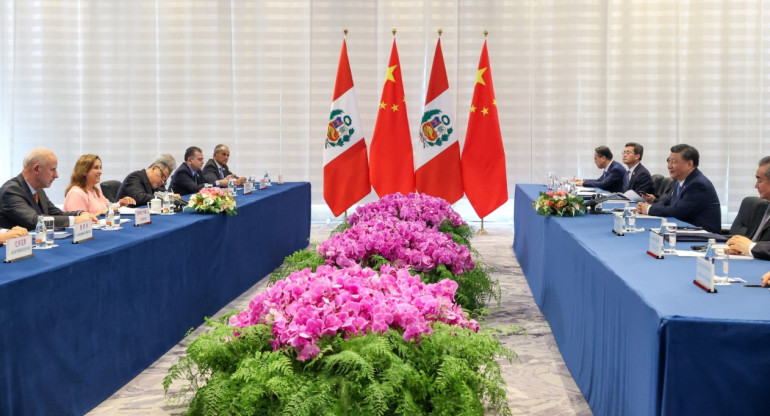 Dina Boluarte y Xi Jinping, Perú y China. Foto: EFE