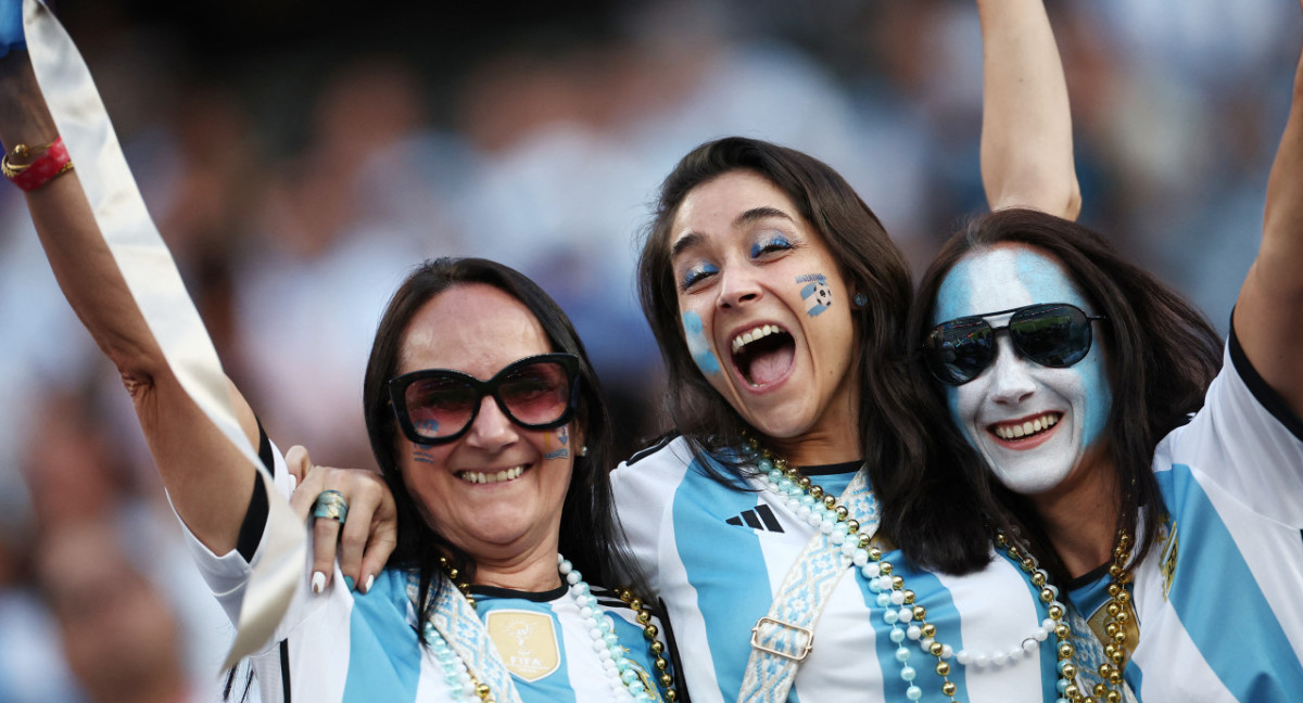 Fanáticas de la Selección Argentina en el MetLife Stadium. Foto: Reuters.