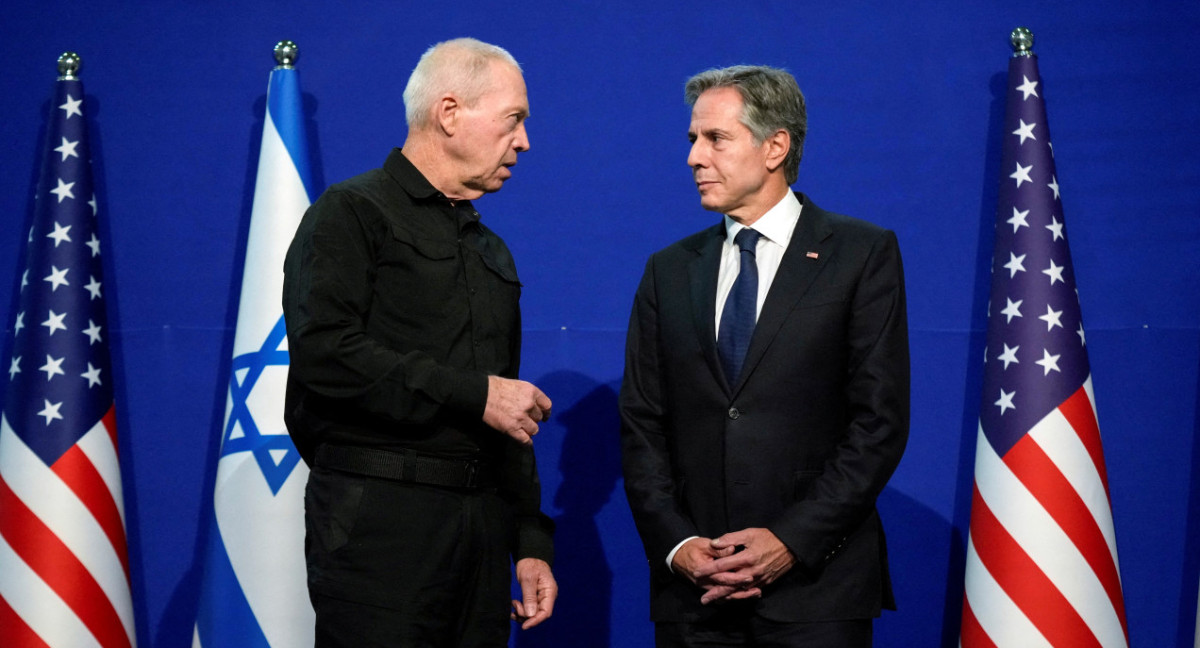 Antony Blinken junto a Yoav Gallant. Foto: Reuters.