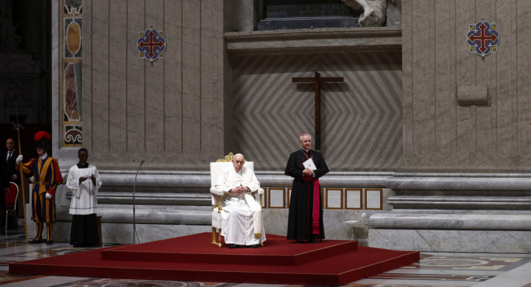 El papa Francisco en la Basílica de San Pedro. Foto: archivo Reuters