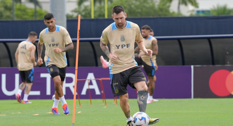 Lionel Messi; Selección Argentina. Foto: X @Argentina.