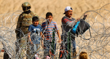 Migrantes varados en Ciudad Juárez. Foto: Reuters.