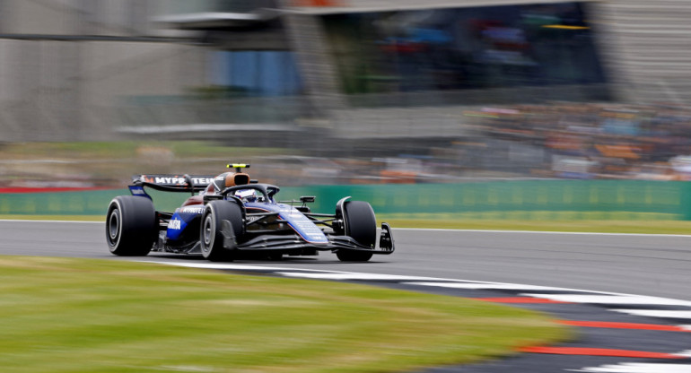 Franco Colapinto arriba de un Williams de Fórmula 1. Foto: Reuters.