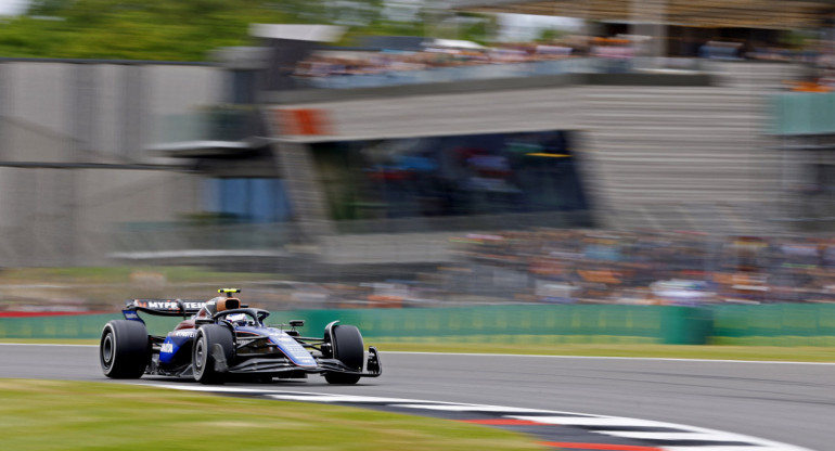 Franco Colapinto arriba de un Williams de Fórmula 1. Foto: Reuters.