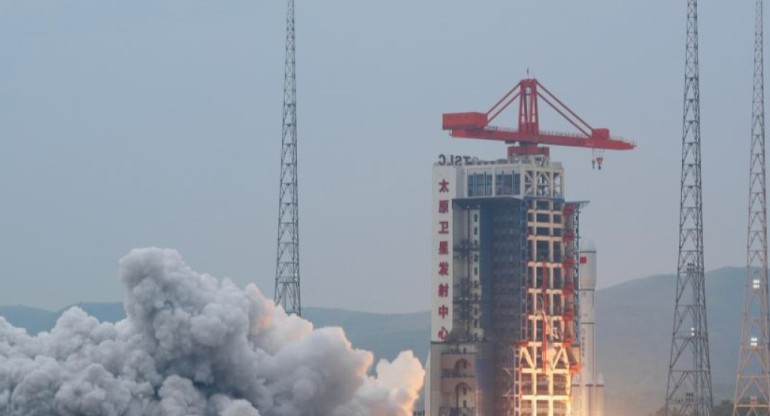 China lanzó con éxito un grupo de nuevos satélites Tianhu 5-02. Fuente: Captura