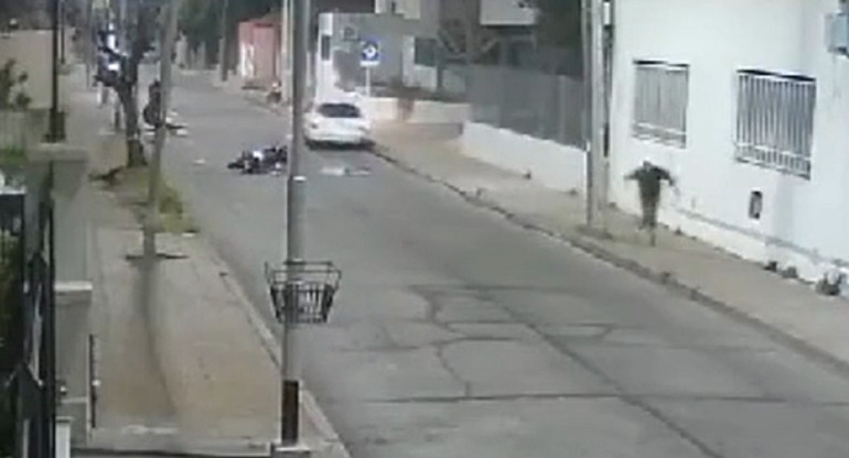 Murió el niño que fue baleado en un tiroteo entre un policía y motochorros. Foto: captura video.