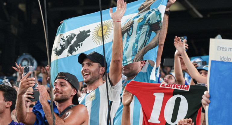 Hinchas argentinos en la Copa América 2024. Foto: Reuters