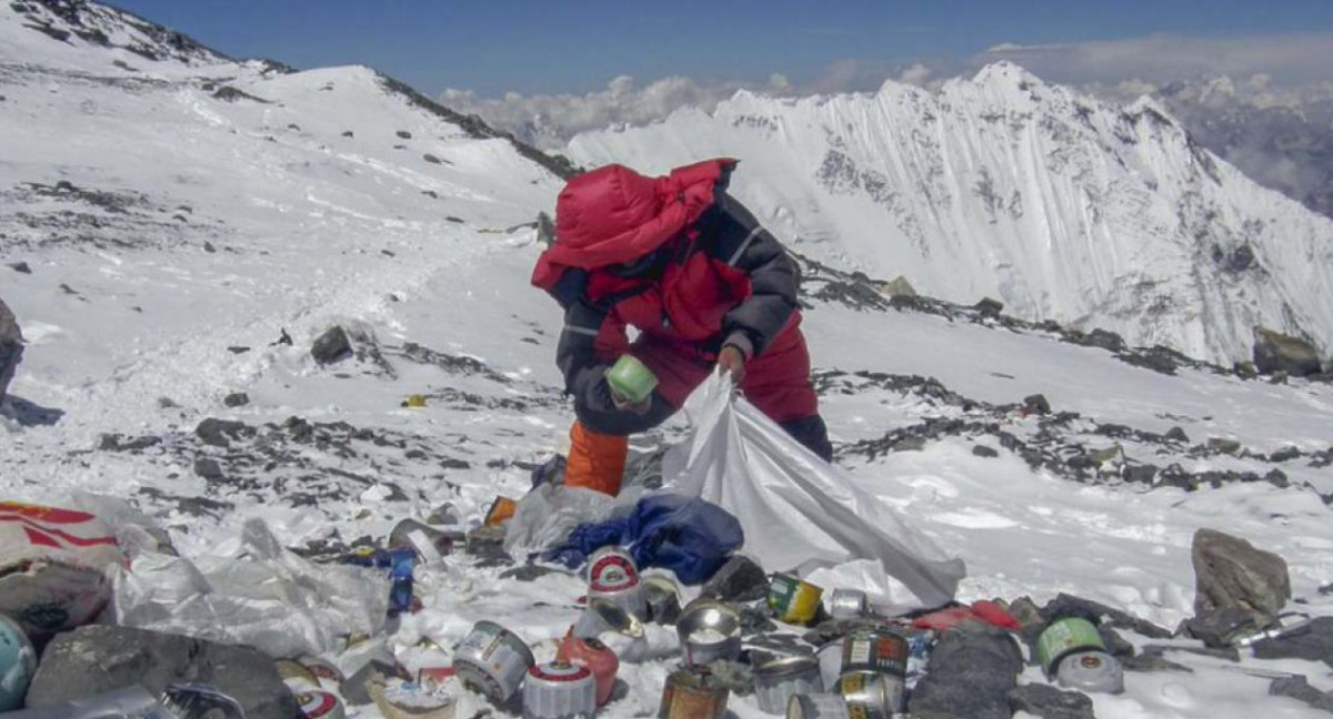 Toneladas basura congelada en el Monte Everest. Foto: X
