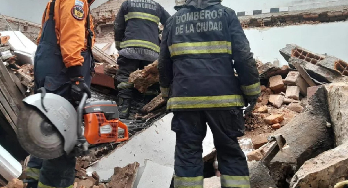 Rescataron al obrero que había quedado atrapado en un derrumbe en Belgrano