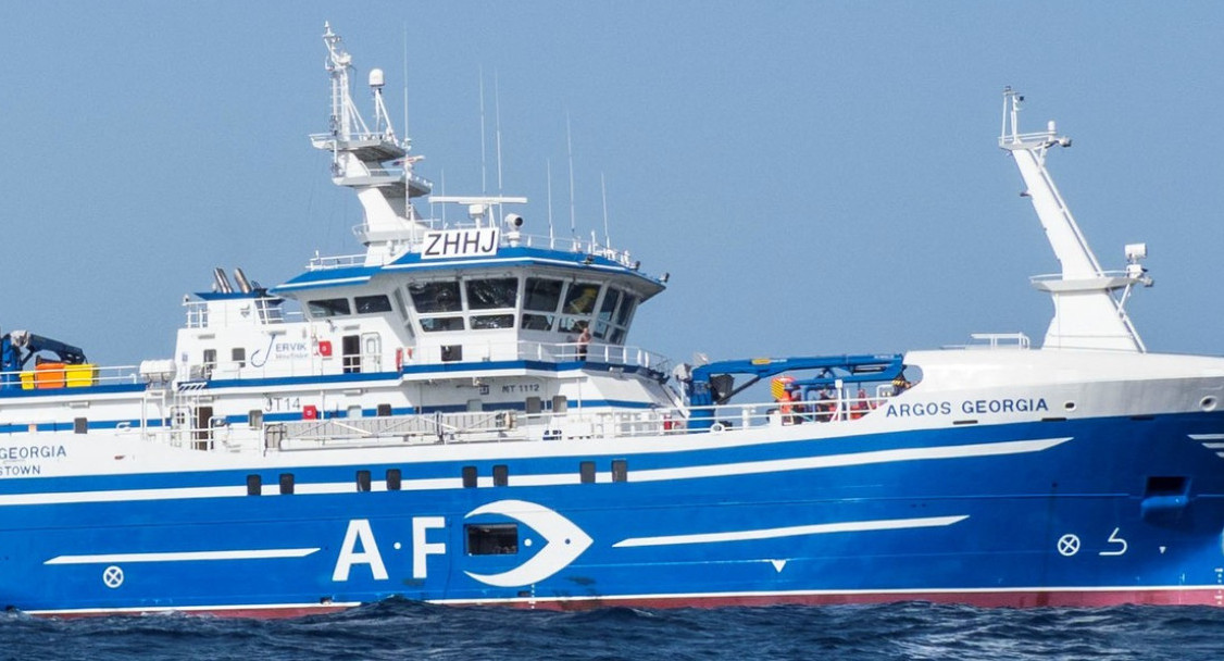 Barco pesquero Argos Georgia, que naufragó cerca de las Islas Malvinas. Foto EFE.