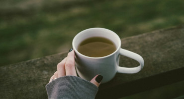 Té verde, hierba, infusión. Foto Unsplash.