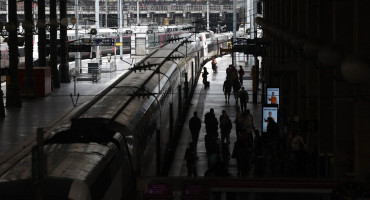 Complicaciones en París por un ataque a la red de trenes. Foto: Reuters.