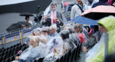 Lluvia en la previa de la inauguración de los Juegos Olímpicos de París 2024. Foto: Reuters.