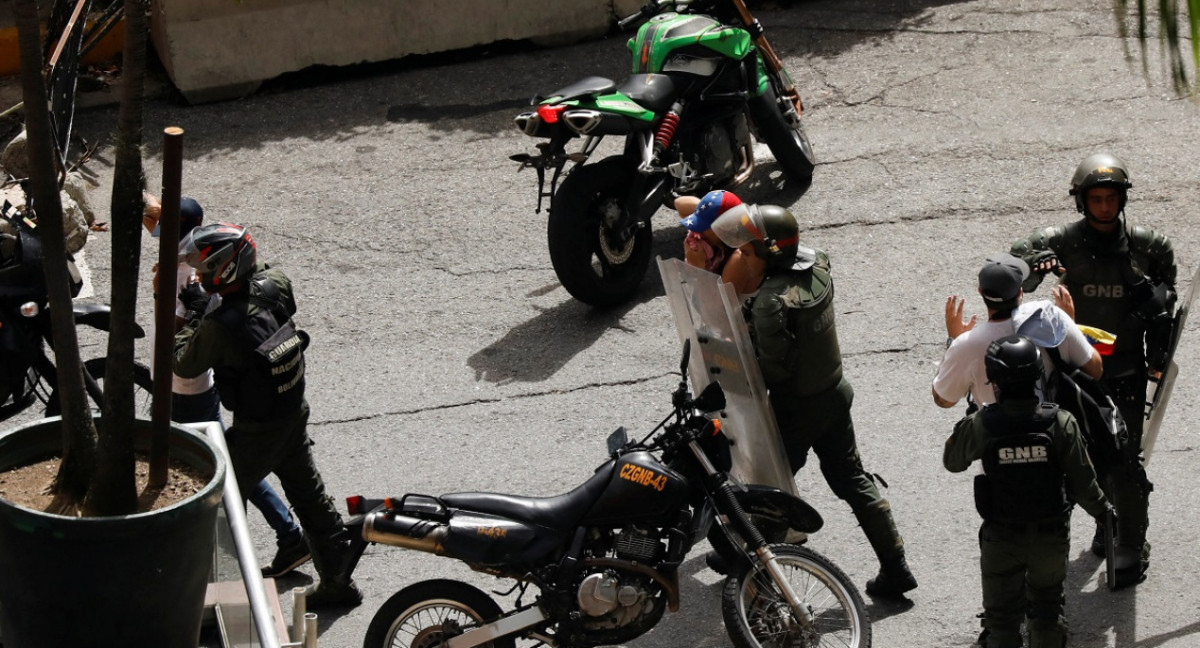 Represión policial en Venezuela. Foto: Reuters.