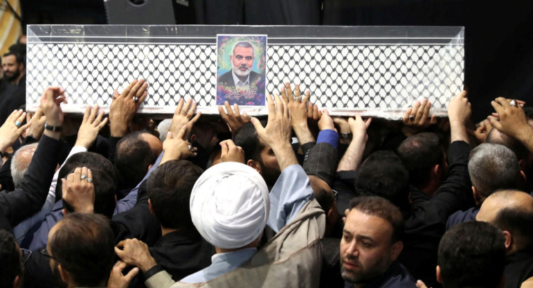 Masivo funeral de Ismail Haniyeh, líder político de Hamás. Foto: Reuters.