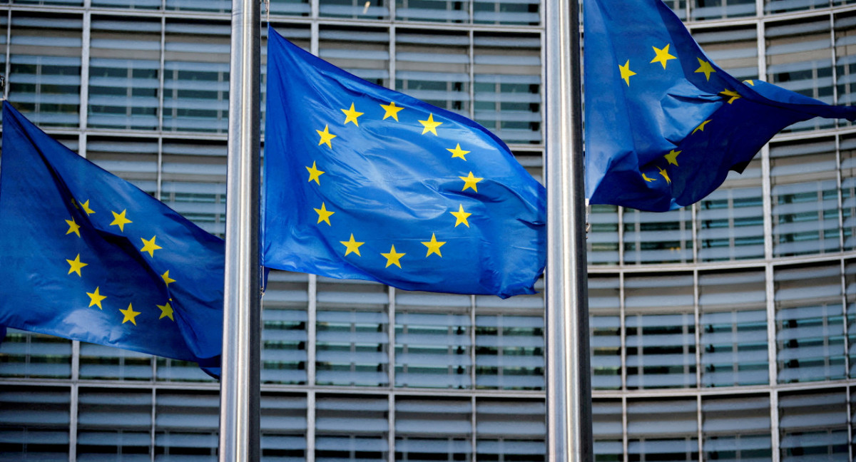 Banderas de la Unión Europea. Foto: Reuters.