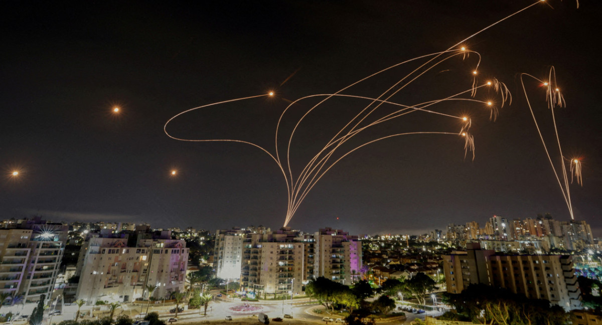 El sistema antimisiles Cúpula de Hierro de Israel intercepta cohetes. Foto: Reuters.