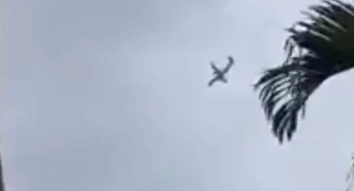 Caída de un avión en San Pablo. Foto: Captura de video.