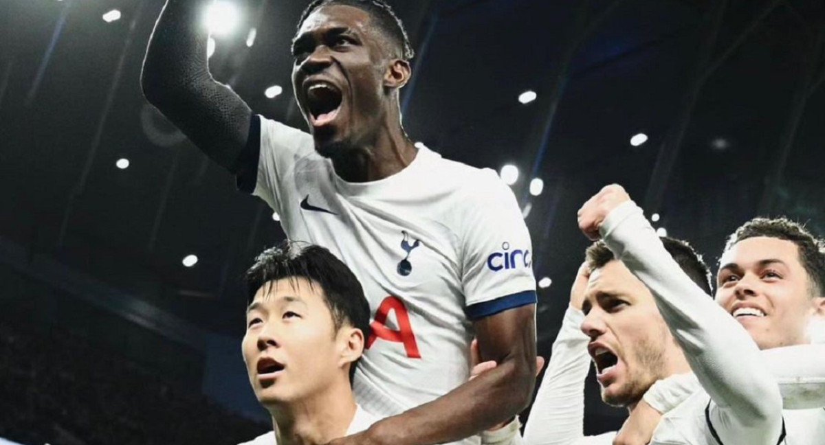 A Tottenham player filmed himself taking drugs and sparked a scandal in England