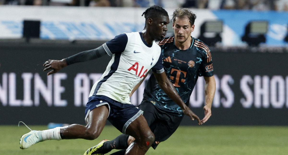 Yves Bissouma, jugador del Tottenham. Foto: Reuters.