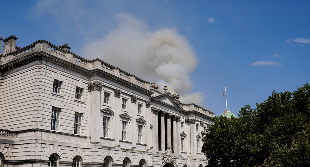 Incendio en un edificio histórico en Londres. Foto: Reuters.