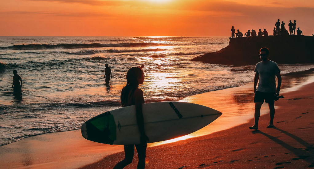 Playa, calor, verano. Foto Unsplash.