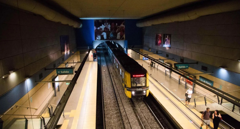 Subte, transporte público. Foto: NA