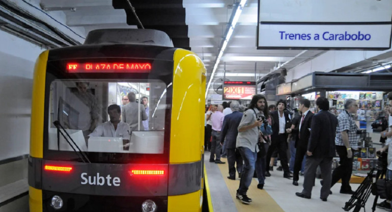 Subte, transporte público. Foto: NA