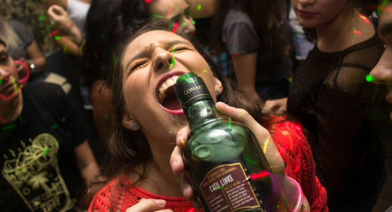 Fiesta, fiestero, diversión. Foto: Pexels.