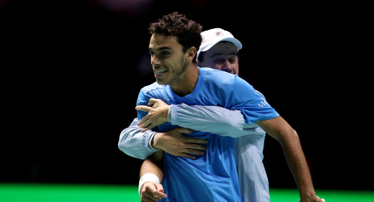 Festejo de Francisco Cerúndolo en la Copa Davis. Foto: REUTERS.