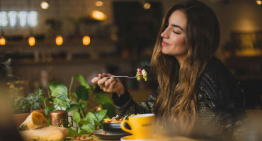 Cómo es la "dieta de la felicidad". Foto: Unsplash.