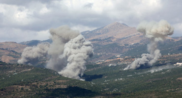 Ataque de Israel y Hezbollah en la fronera con el Líbano. Foto: Reuters