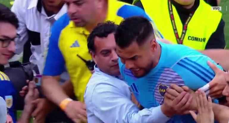 La reacción de Sergio Romero contra los hinchas de Boca. Foto: captura