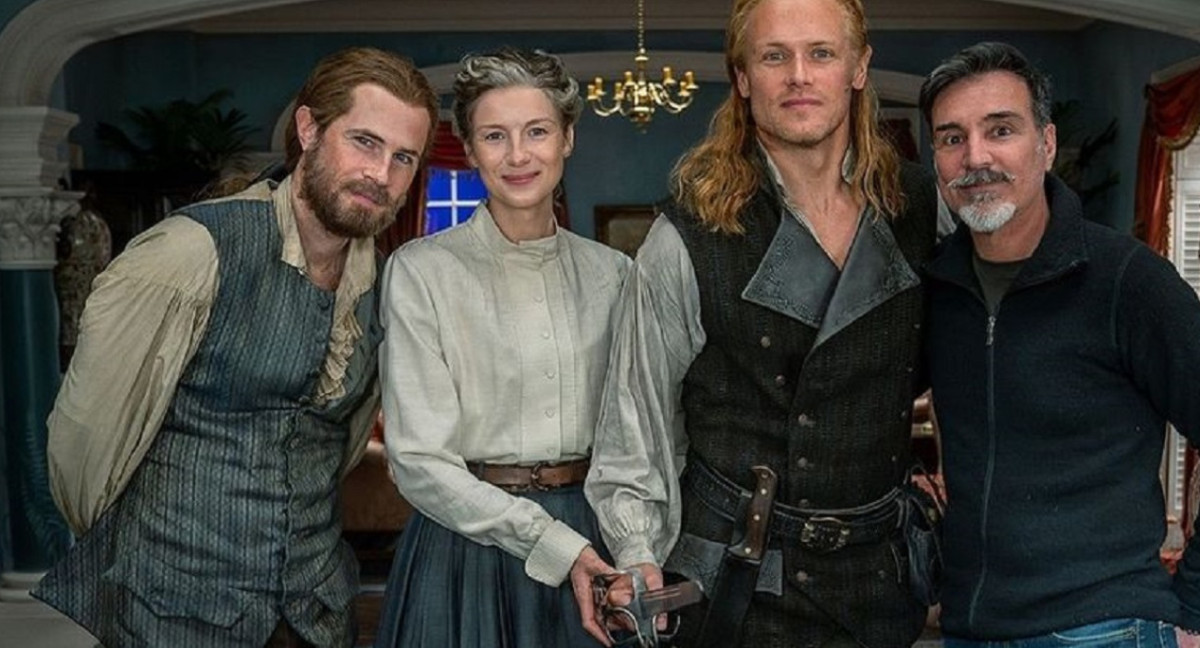 David Berry, Caitriona Balfe, Sam Heughan y Matthew B. Roberts. Foto Instagram @entertainmentweekly